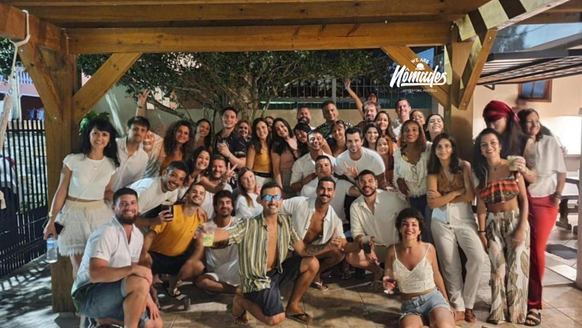 Nomades - Adventure & Coworking Albergue
