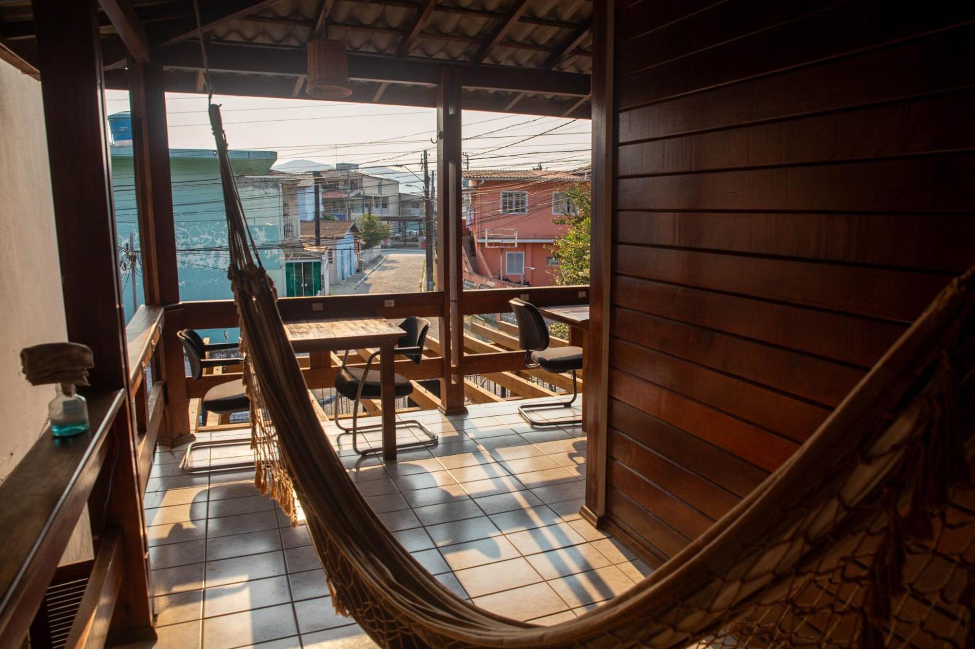 Nomades - Adventure & Coworking Albergue